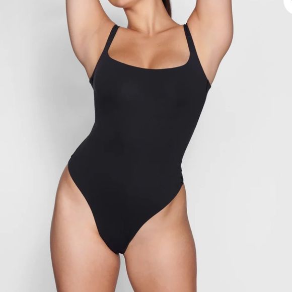 SKIMS Tops - NWT SKIMS square neck bodysuit
